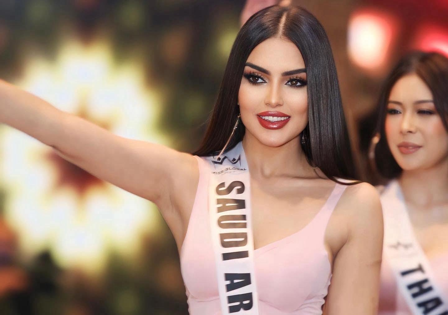 Nhan sắc Hoa hậu Hoàn vũ đầu tiên của Saudi Arabia