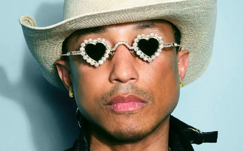 Diện kính nạm đá quý như Beyoncé, Pharrell Williams