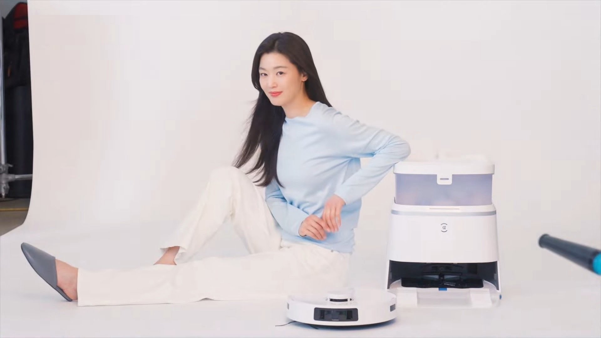 Jun Ji-hyun trở thành đại sứ thương hiệu robot dịch vụ Ecovacs