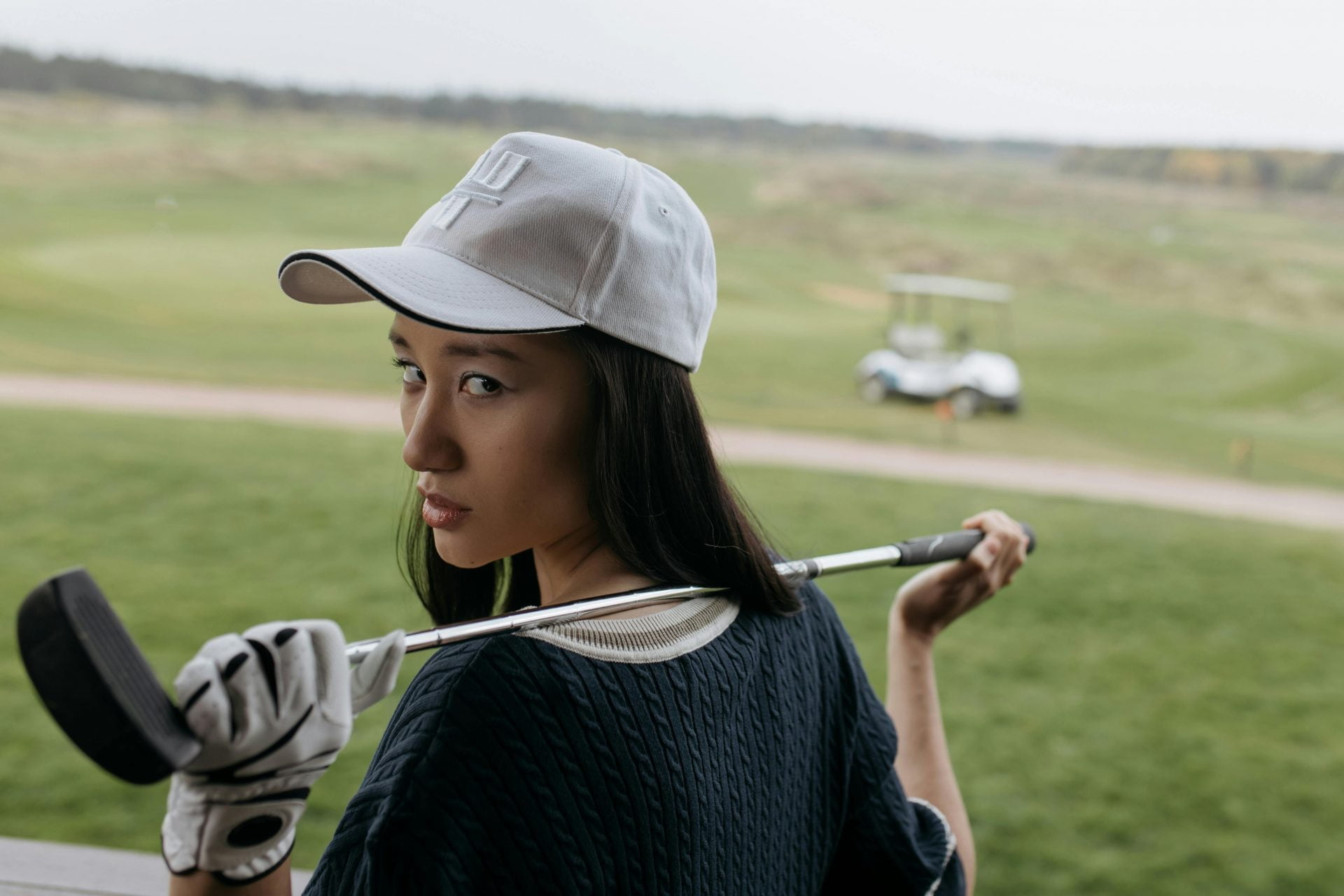 CEO nữ mất gì khi không chơi golf?