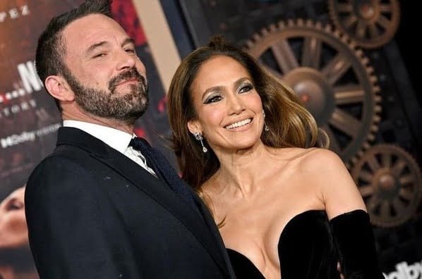 Vợ chồng Jennifer Lopez sống riêng giữa tin đồn ly hôn