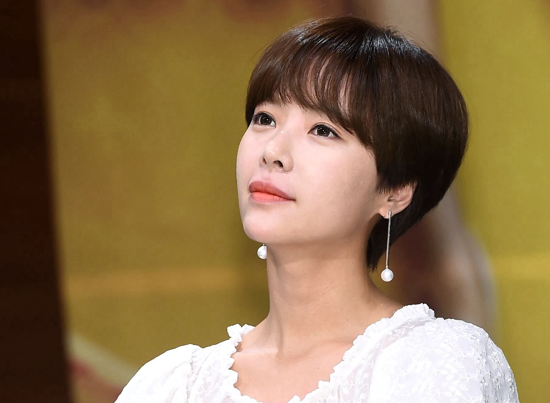 Hwang Jung Eum bị kiện