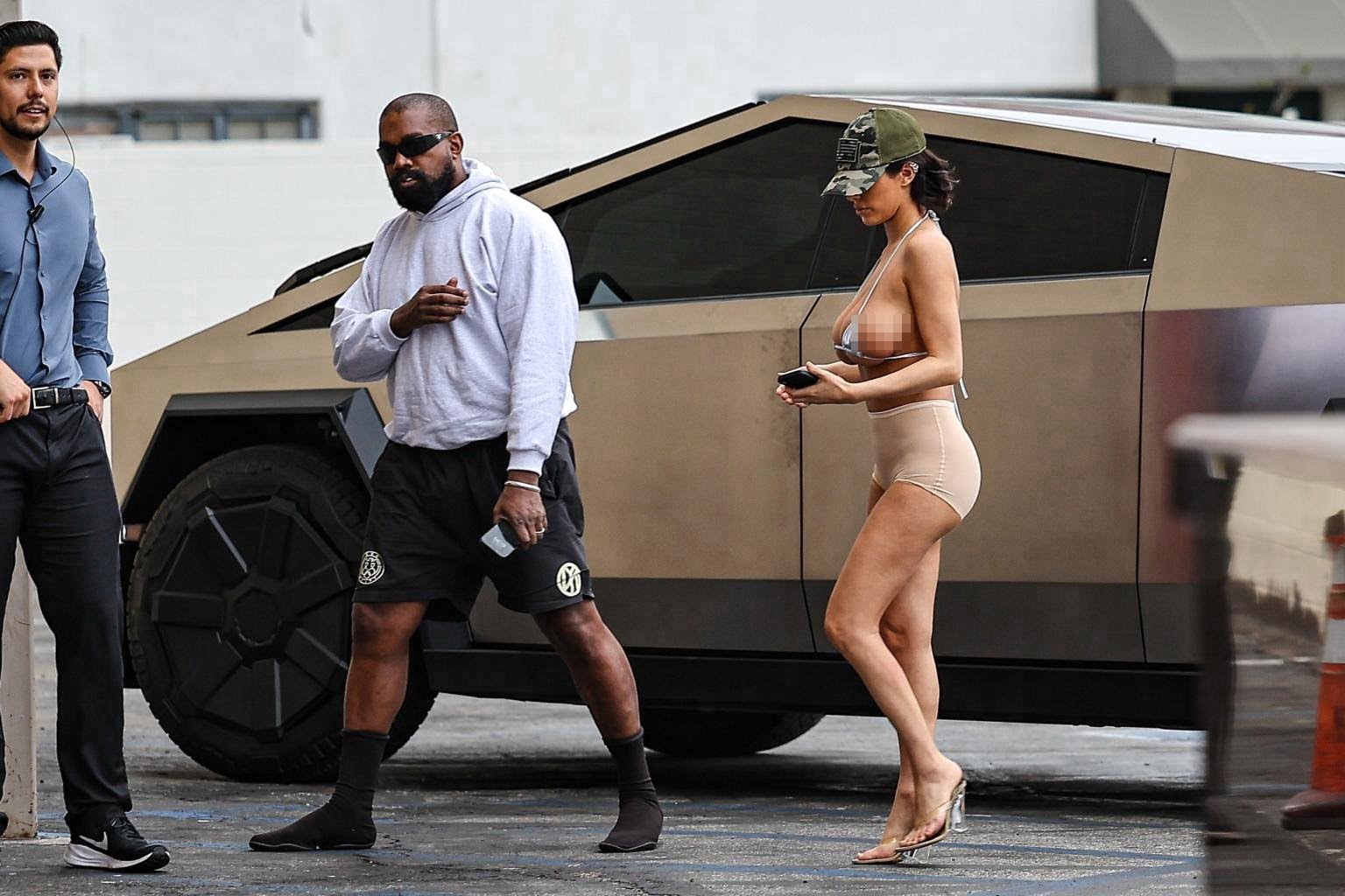 Vợ Kanye West quá phản cảm