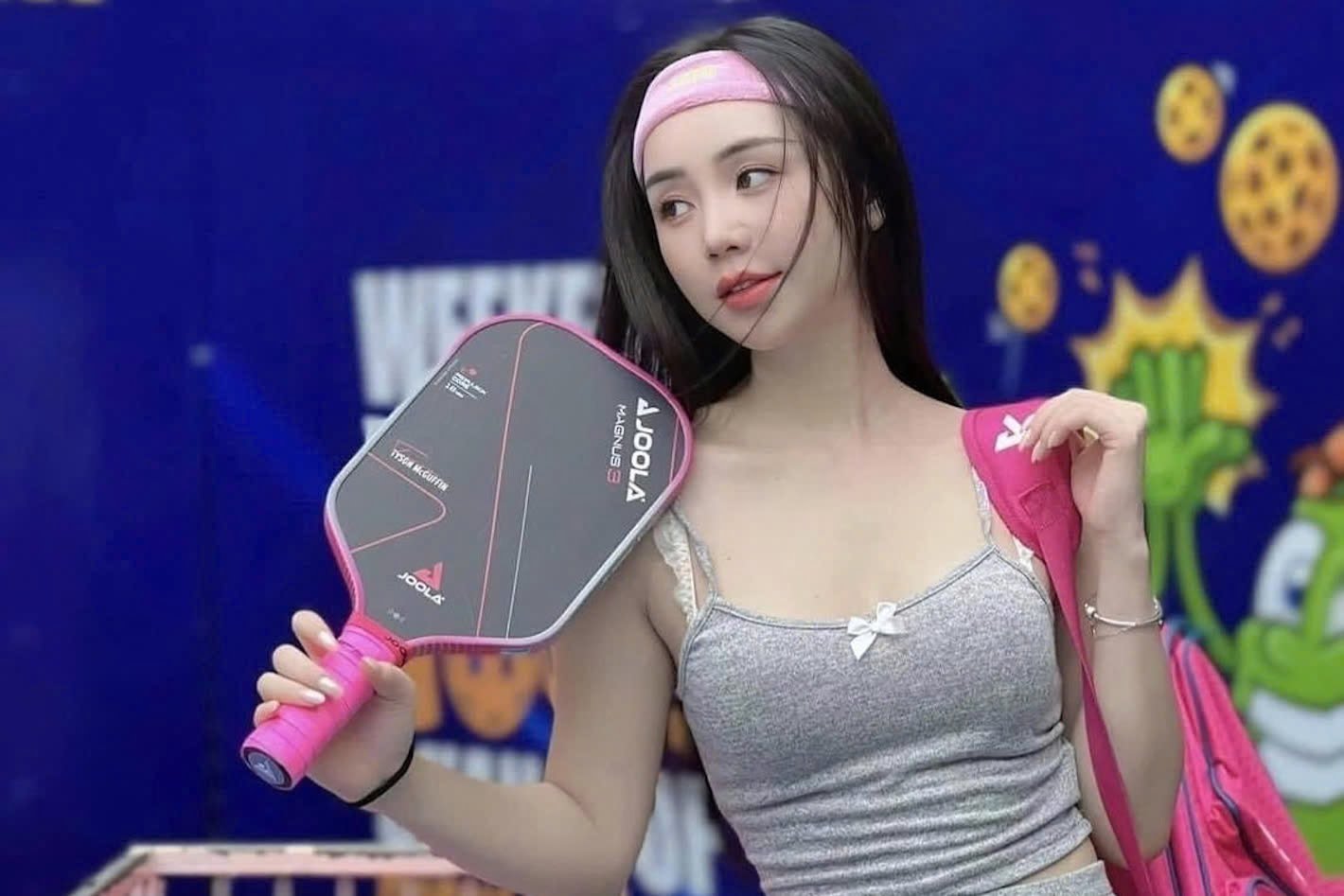 Trang phục pickleball hở hang tiếp tục gây tranh cãi