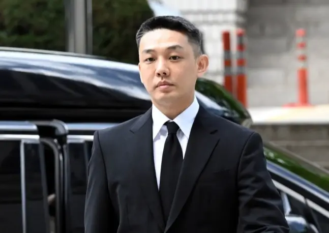 ‘Ảnh đế’ Yoo Ah In ngồi tù